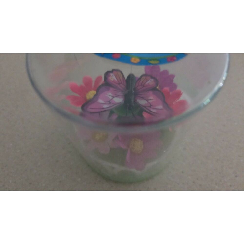 Solar Powered Butterfly Floral Garden, Small Plastic Outdoor Decor